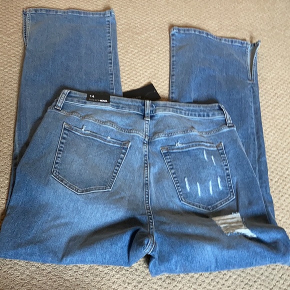 Fashion Nova killing Em softly distressed side split jeans - Picture 4 of 6